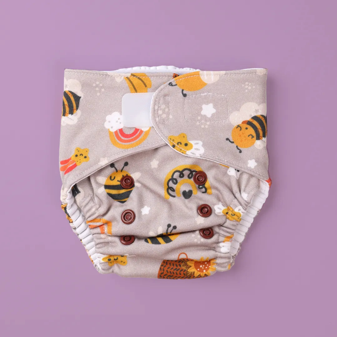 Bee Print Adjustable Cloth Nappy - Fits 3 Months to 2 Years (Up to 12kg) - Just Bumm